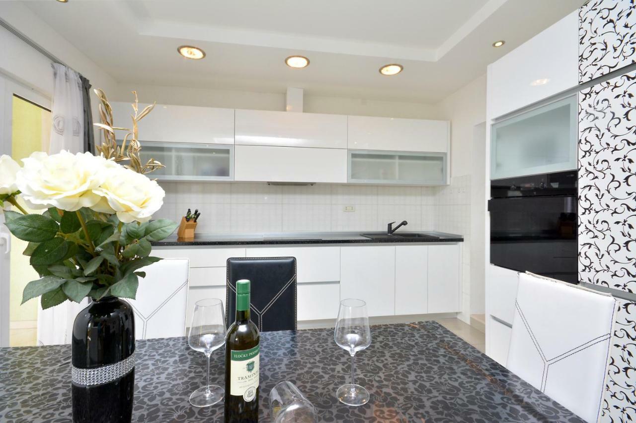 פודסטראנה Beach Apartman Petra מראה חיצוני תמונה